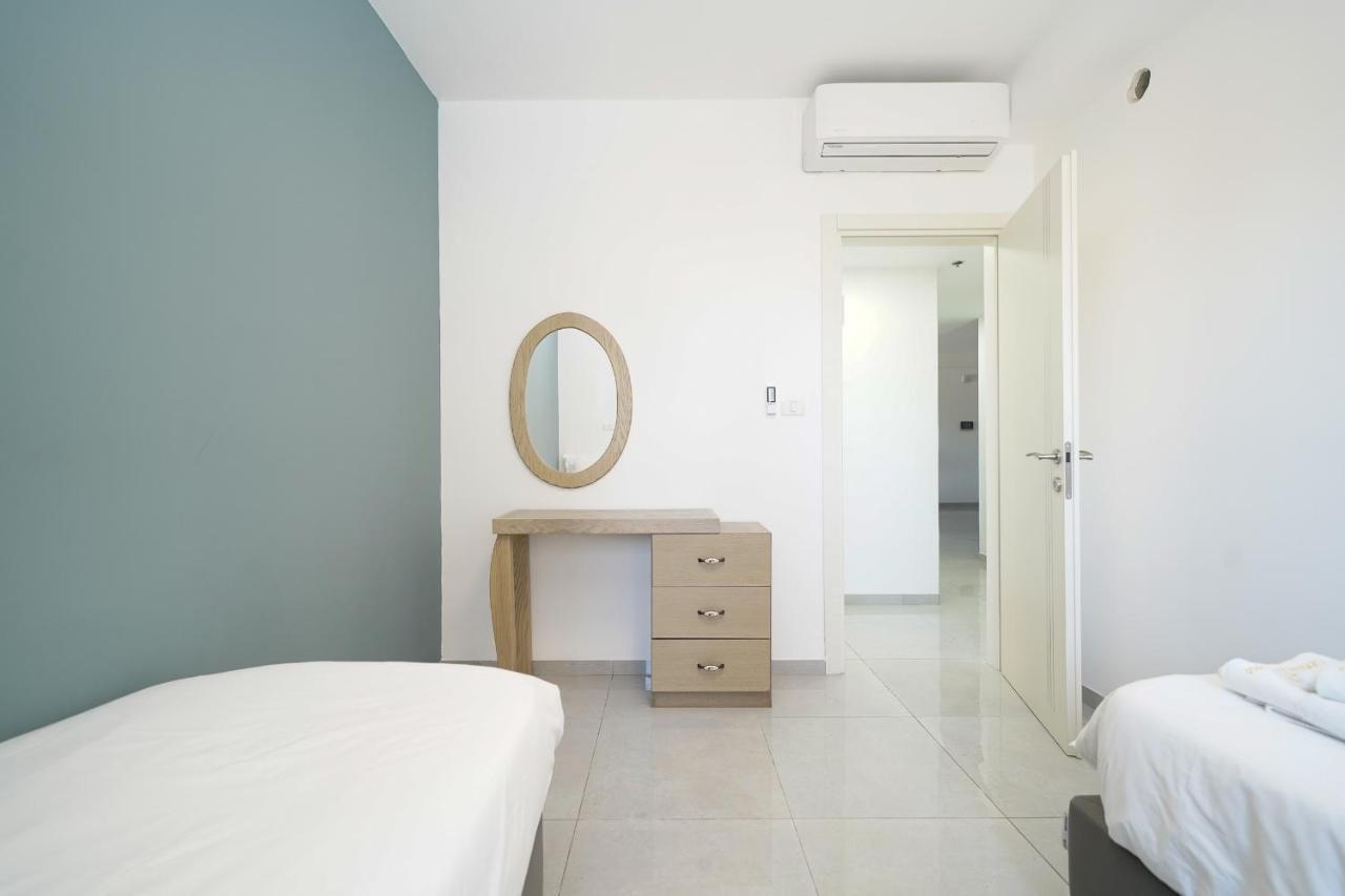 Maorissimo Tower Apartman Akkó Kültér fotó