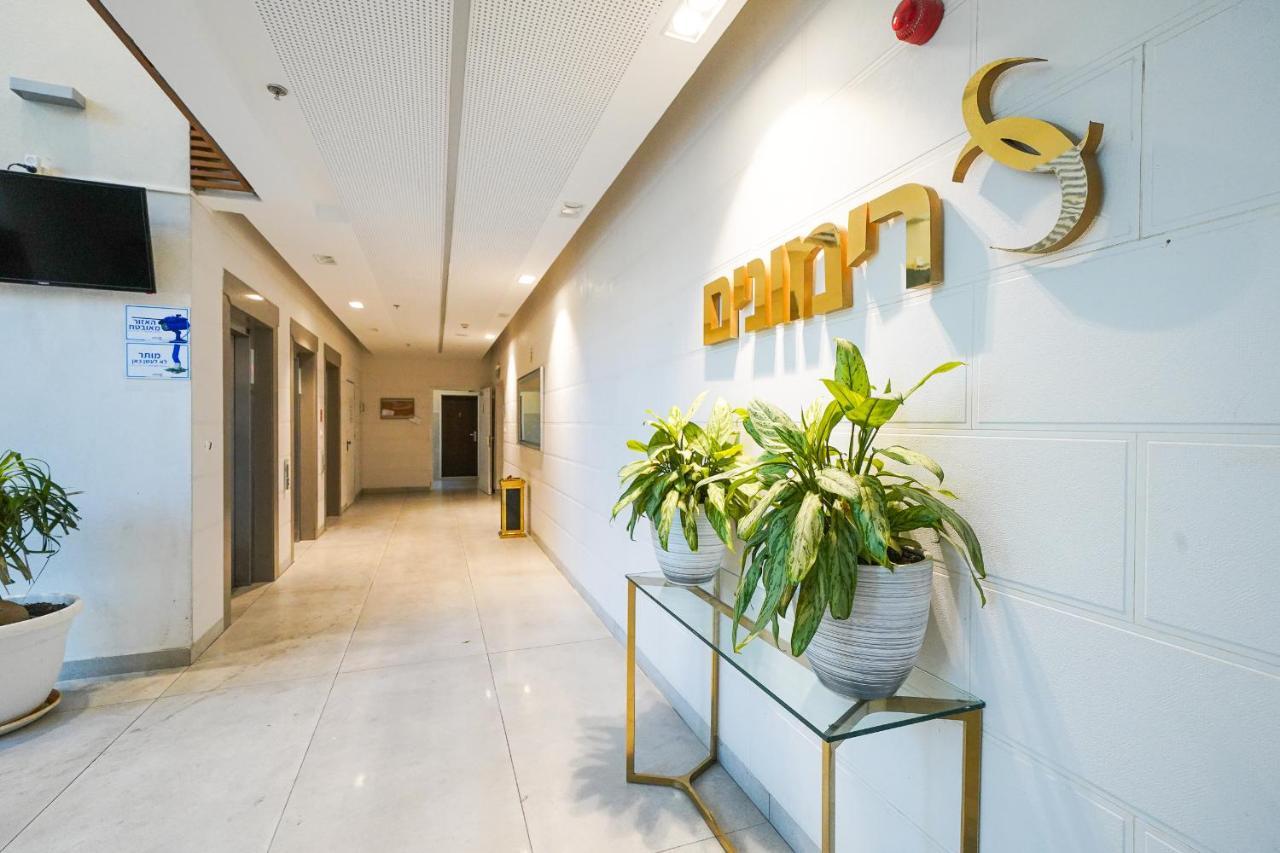 Maorissimo Tower Apartman Akkó Kültér fotó